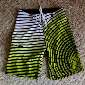 Grenade Men’s Board Shorts Size 30